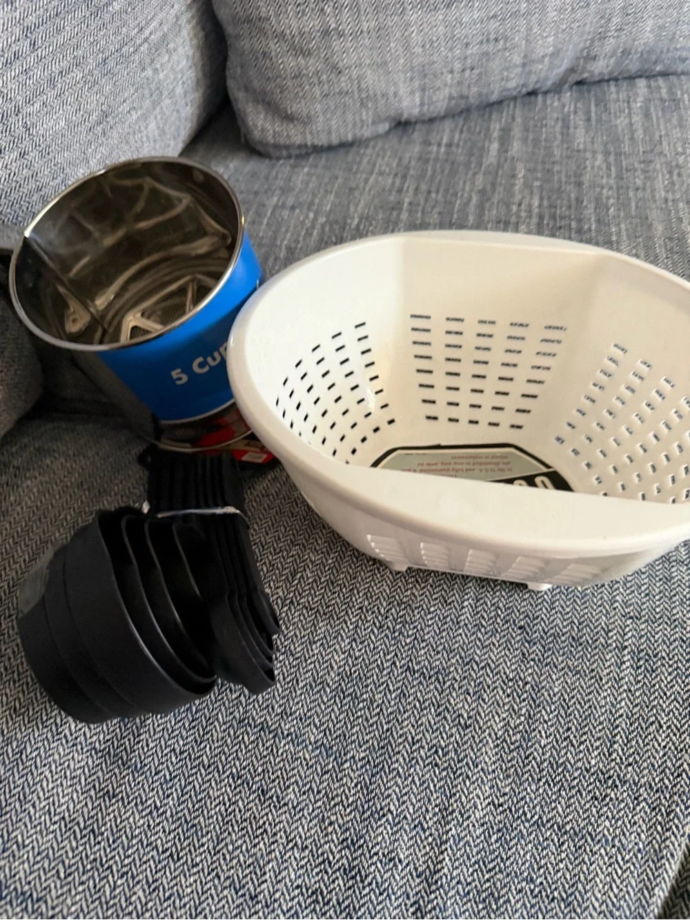 Pampered Chef Black, White and Natural Wood Kitchen Tool Set